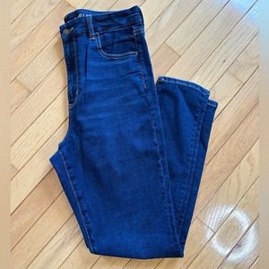 American Eagle skinny jegging